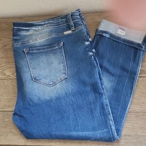 KanCan Women's Stretch Mid-Rise Medium Blue Faded Skinny Jeans, 34